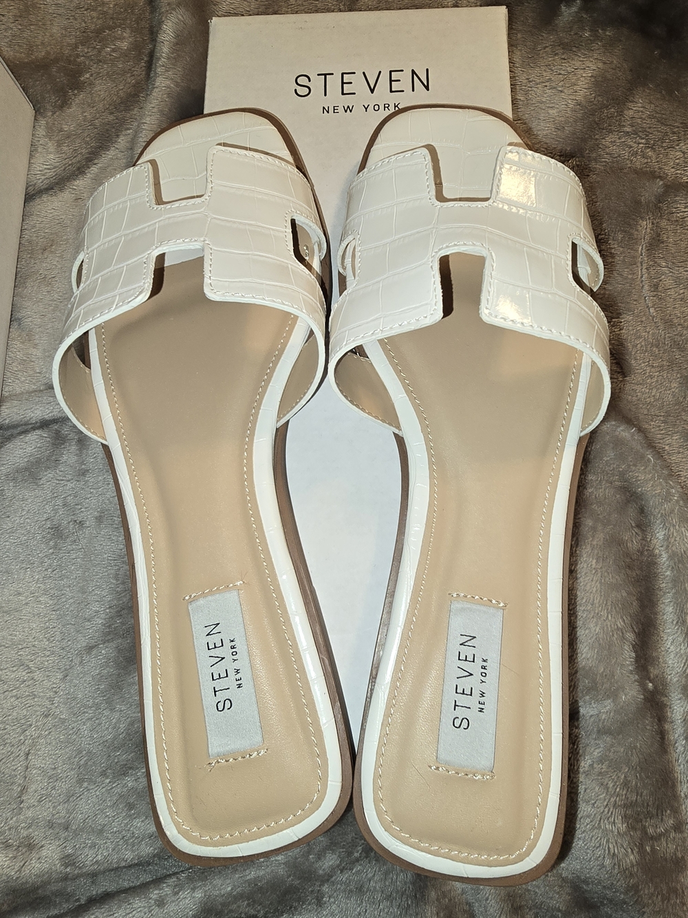 Steve Madden White Croc-Pattern Slide Mules